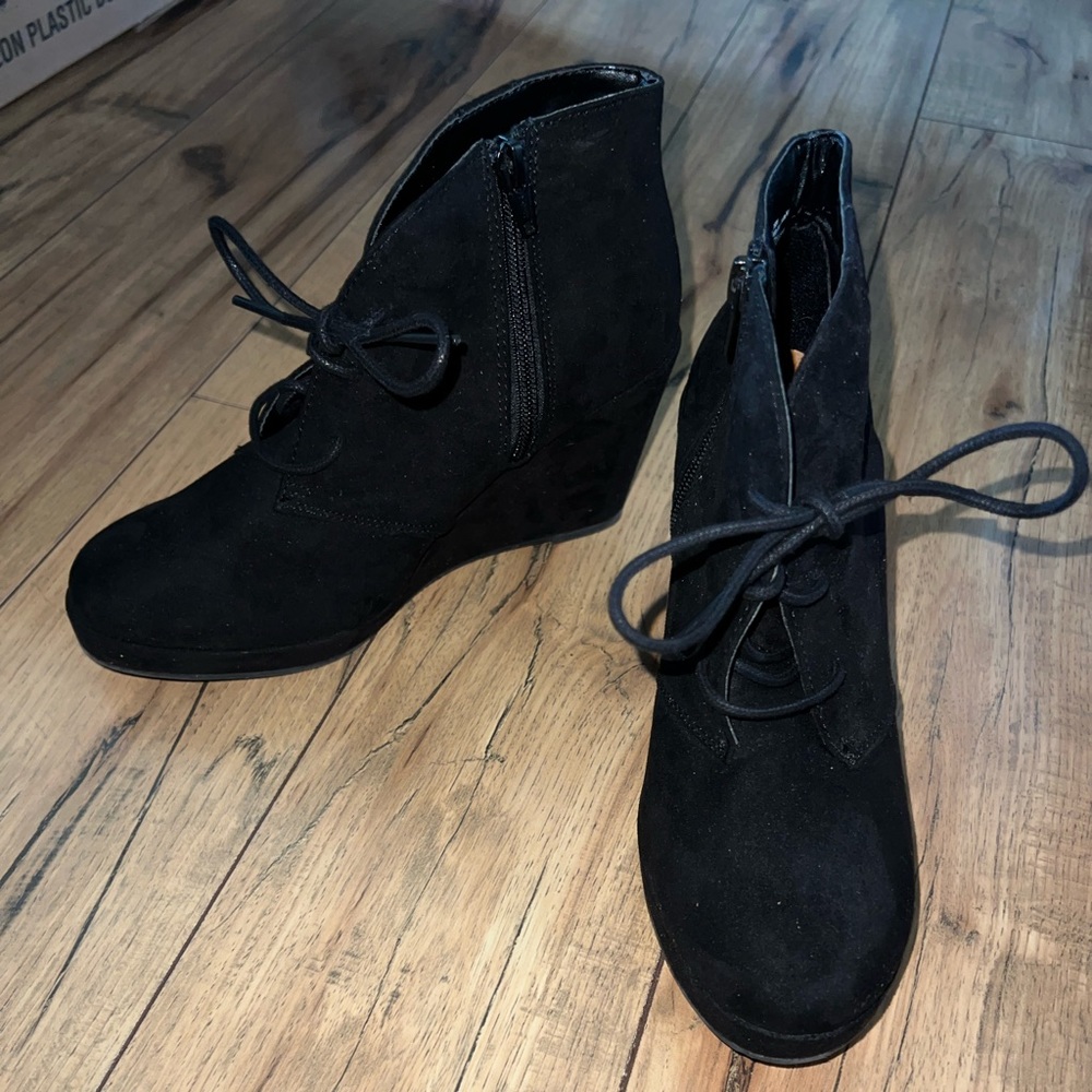 black wedge suede heels